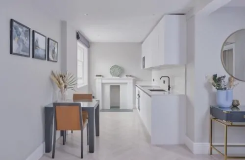 Cadogan Gardens Small Kitchen